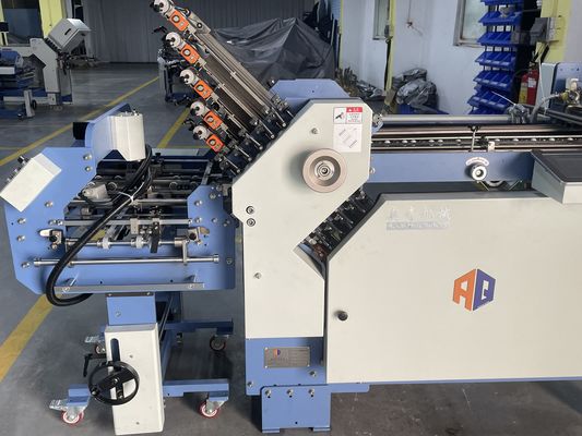 थ्री-होल पेपर फोल्डिंग मशीन 480*1000mm 30-250g 180m/Min 380V